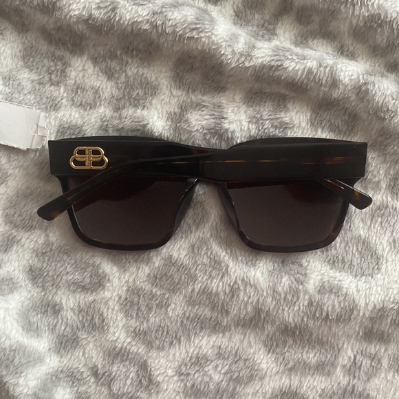 Balenciaga Sunglasses - Picture 2 of 4